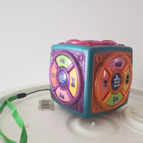 Vtech learning cube - Picture 2 of 2